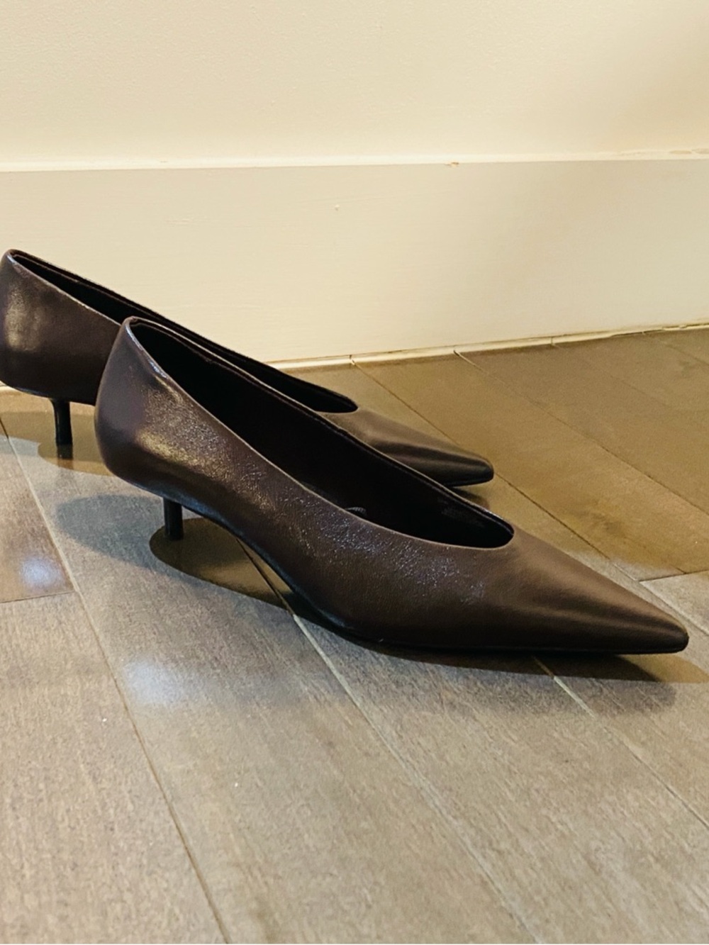 Zara Pointed-Toe Kitten Heels in Dark Brown Leather